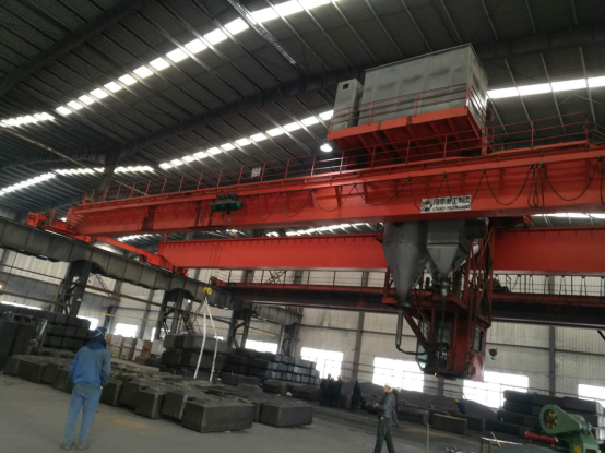 焙燒吸卸料天車有哪些優(yōu)勢？